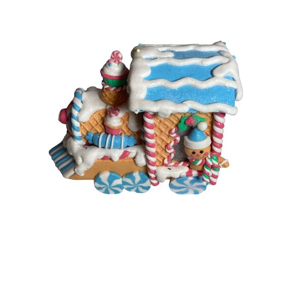 Light up 2 Piece Gingerbread Train Engine Candy Filled Car Holiday Decoration - Picture 7 of 14